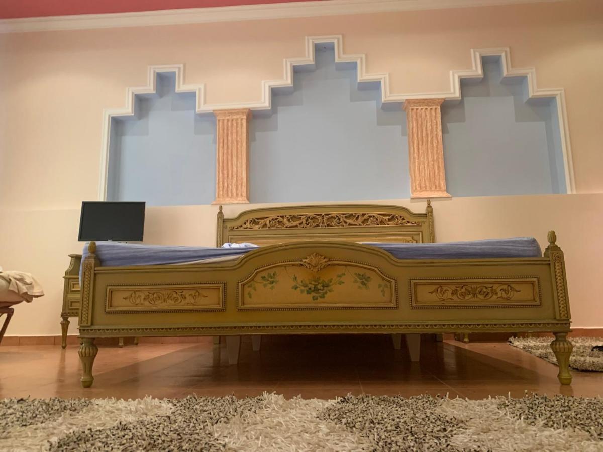 Villa Celaj “The Castle” กรูเยอ ภายนอก รูปภาพ